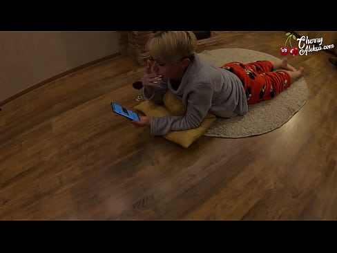 ❤️ Traks Blondīne sūc milzīgu locekli sūc un lēkā uz tā - anālais sekss Kaltais porno pie lv.hentai-id-tv.ru ❌❤